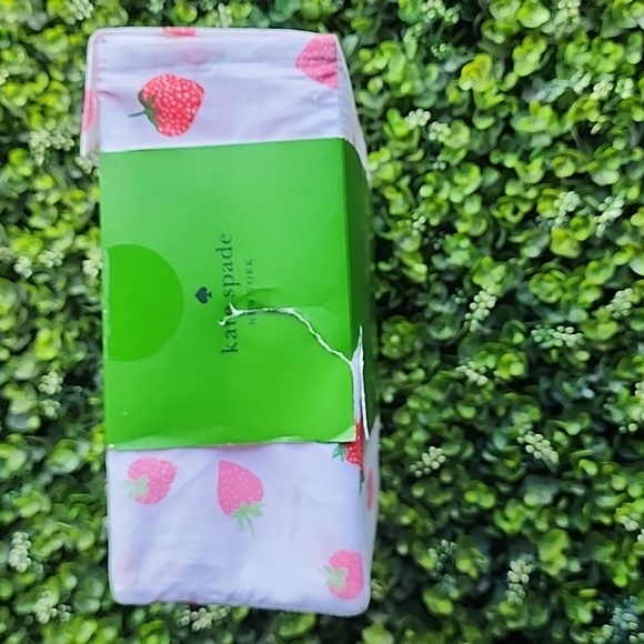 Kate Spade Green Strawberry Queen Sheet Set 100% Cotton Percale New - Picture 8 of 10